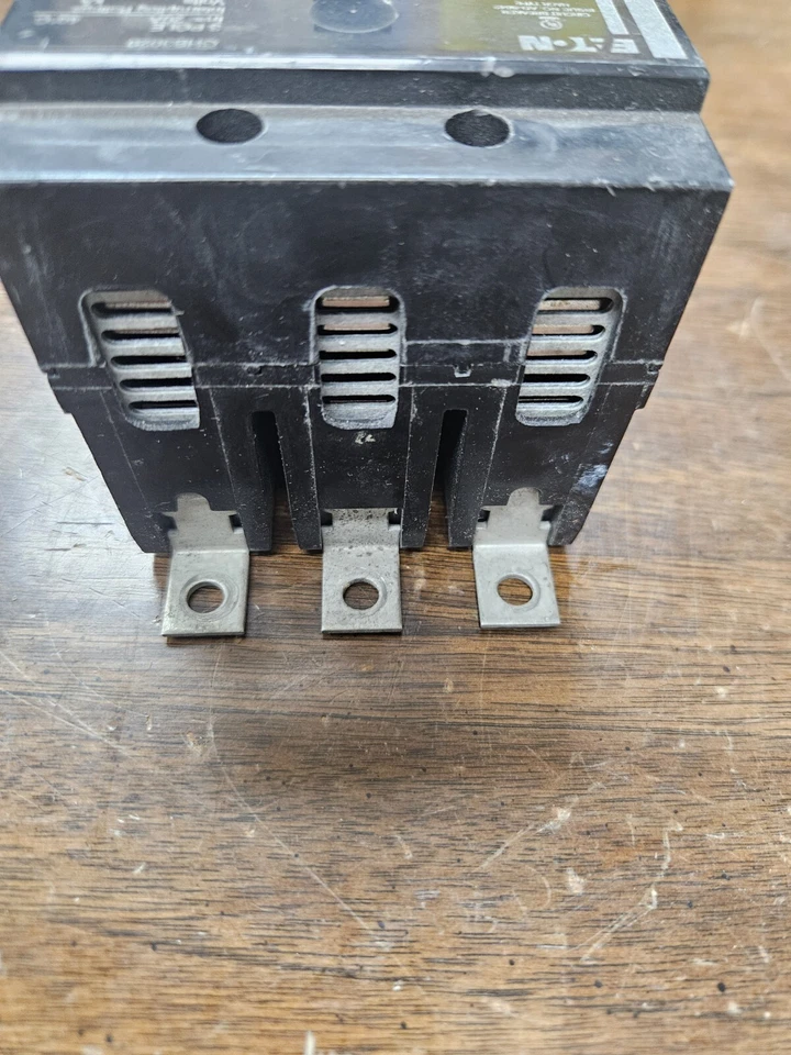 GHB3020 EATON NUEVOS EXTRACTORES 21 DISPONIBLES ENVÍO GRATUITO - Imagen 4 de 4