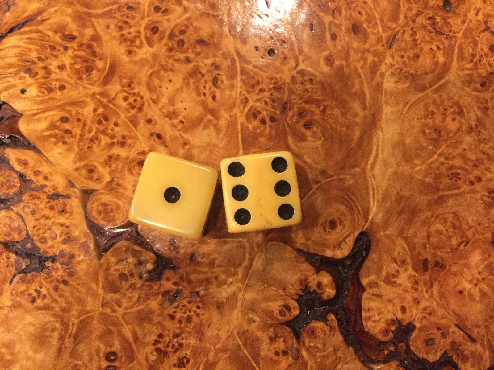 VINTAGE RETRO MID CENTURY BAKELITE DICE eBay