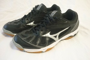 mizuno hurricane volleyball shoes
