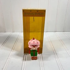 Vintage 1983 Strawberry Shortcake "A Special Gift" Ornament American Greetings