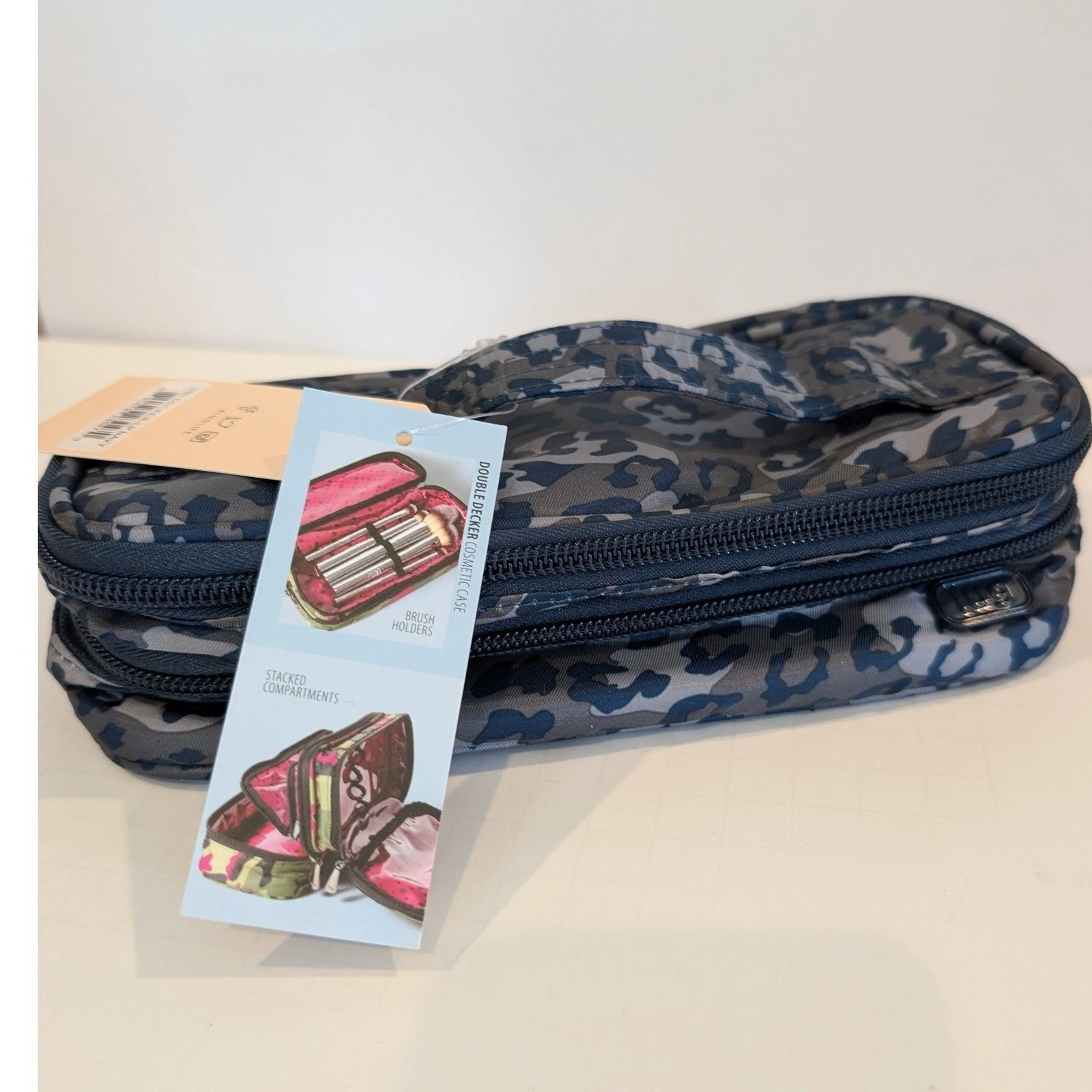 NWT Lug Double Decker Travel Makeup Organizer Cosmetic Case Leopard Navy
Opens in a new window or ta