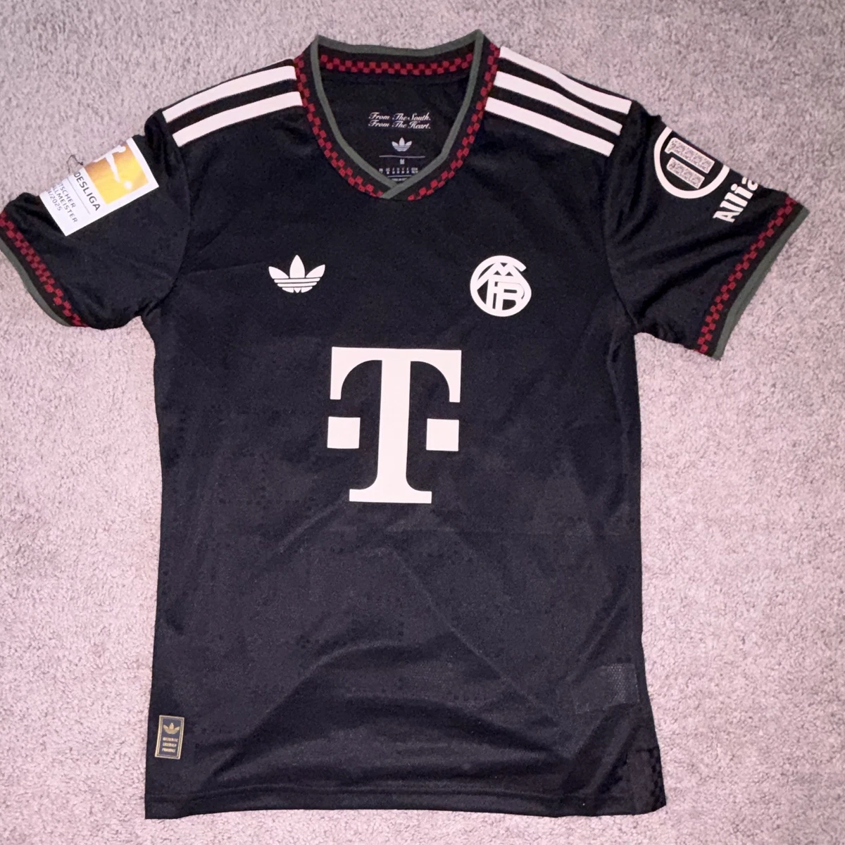 Size M Bayern Munich International Club Soccer Fan Jerseys for