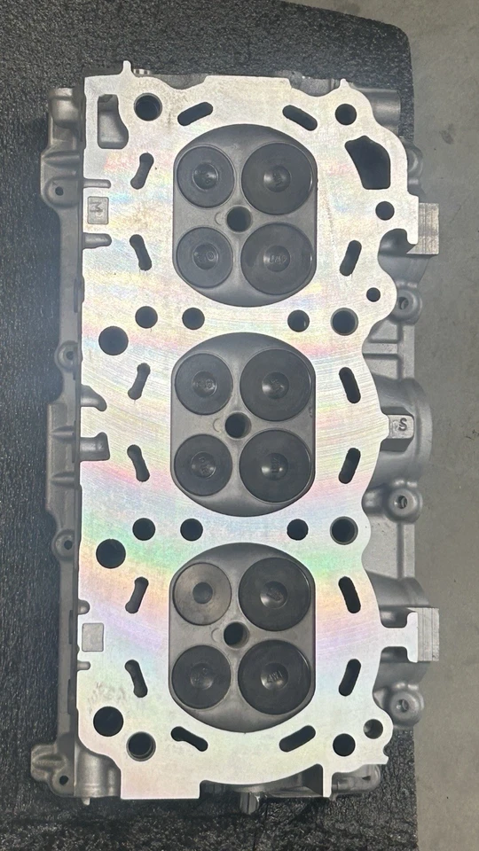 Cabeça de cilindro do motor-GÁS, DOHC, Código Eng: VQ35DE, FI, Natural, Nissan, 24 válvulas - Imagem 2 de 4