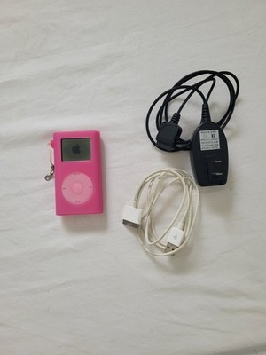 Apple iPod Mini 1st Generation Silver (4 GB) Works Great 90s / 2000