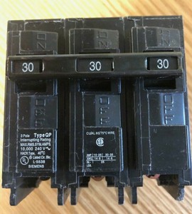 New Siemens 3p30a Qp Q330 Circuit Breaker Old Stock 783643148413 Ebay