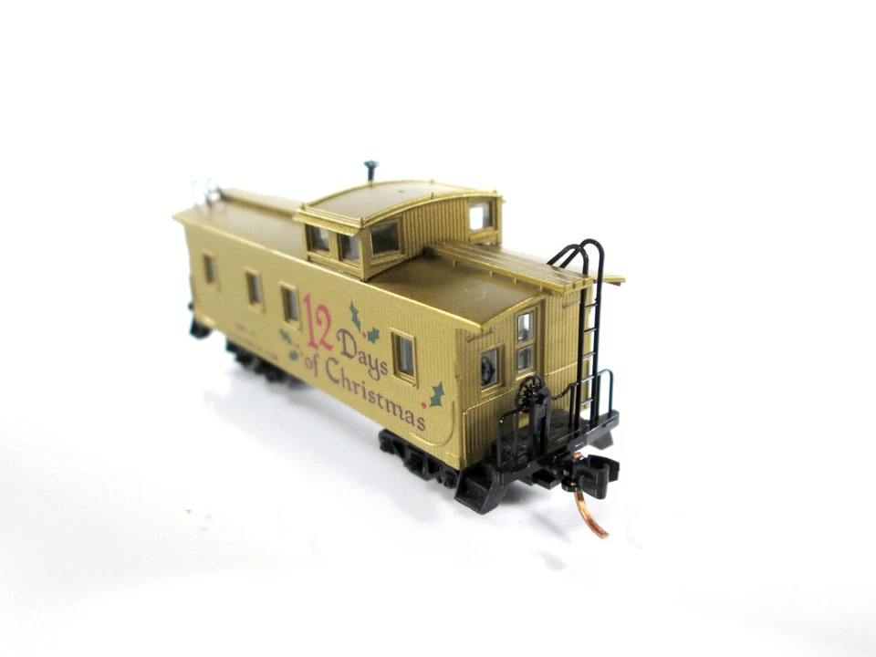 N Scale ***12 DAYS of CHRISTMAS*** 34' Wood Caboose ---- Micro Trains 05100250 - Image 4 of 4