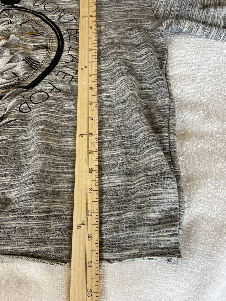 Sudadera Disney Alicia a través del espejo Don’t Be Late gris mediano talla XL Foto 4 de 4