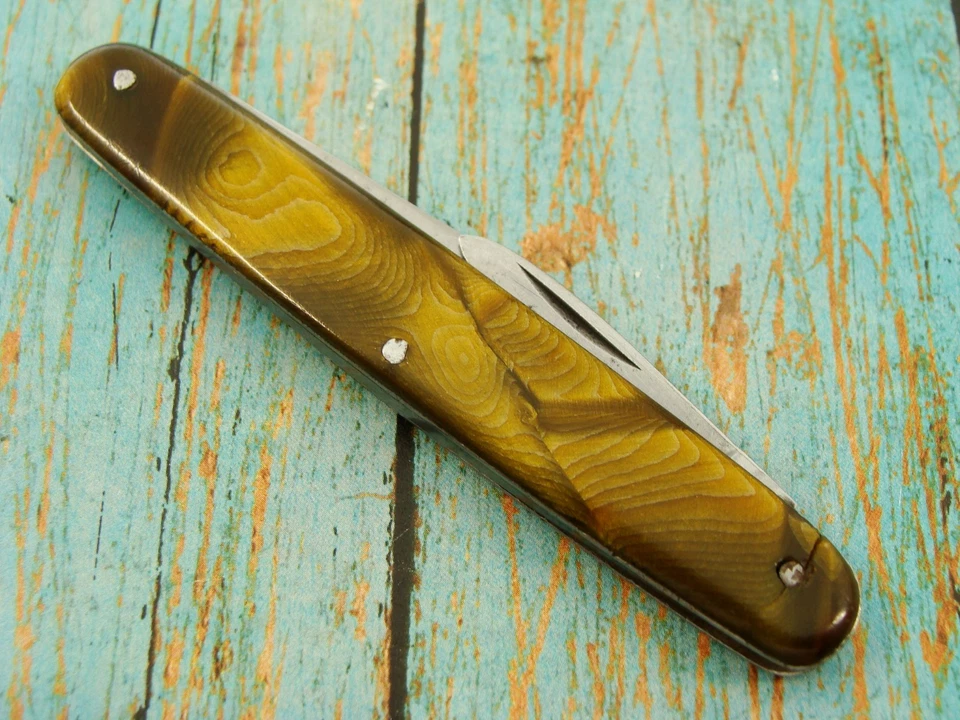 NAVAJA DE BOLSILLO VINTAGE SHEFFIELD CUTLERY EE. UU. CASCADA CELULOIDE EXTREMO IGUAL Foto 3 de 4