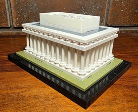 100% Complete - LEGO ARCHITECTURE: Lincoln Memorial (21022)