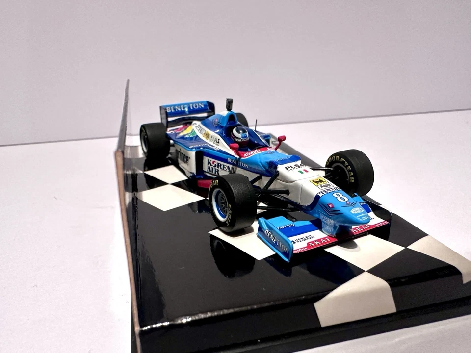 Minichamps F1 RENAULT Benetton B197 # G. Berger 1997 1/43 Scale Formula 1 - Image 4 of 4