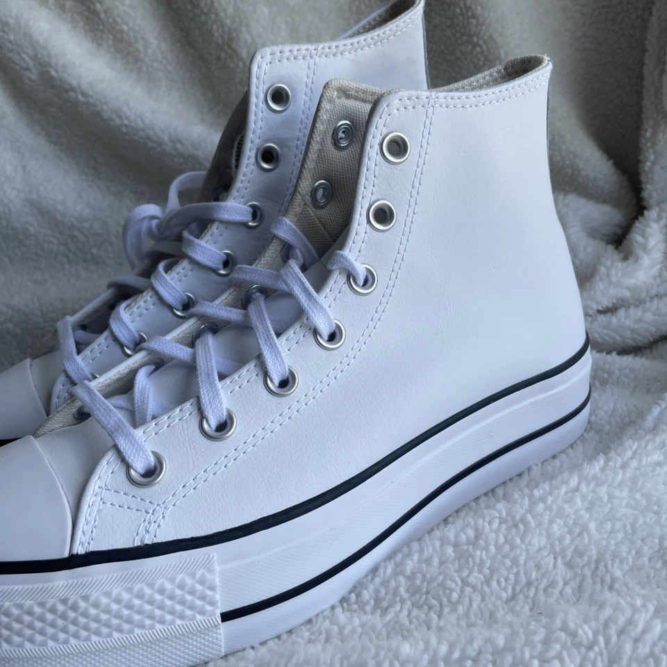 Talla 8.5 - Converse Chuck Taylor All Star Lift High Blanco W Foto 3 de 4