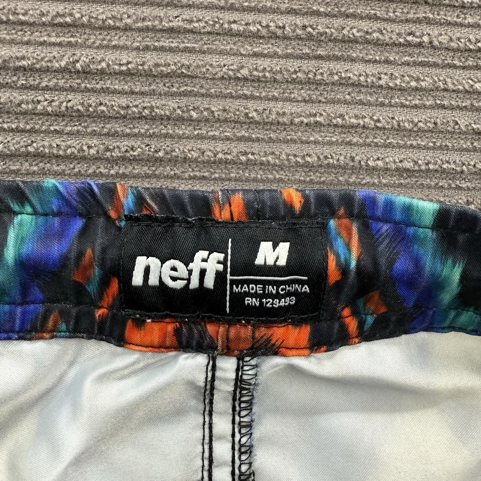 Neff Board Shorts Hombre Mediano Multicolor Estampado Azteca Poliéster Playa Natación. Foto 3 de 4