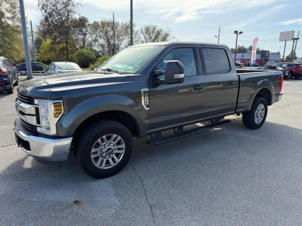 2019 Ford F-250 Super Duty XLT - Image 3 of 4