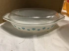 VTG Pyrex 1.5 Quart White Oval Turquoise Snowflake Casserole Dish With Lid