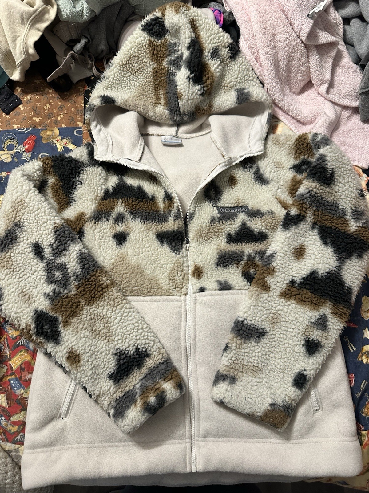 Women’s Columbia Full Zip Fleece Aztec Design Jacket with Hood Size Medium