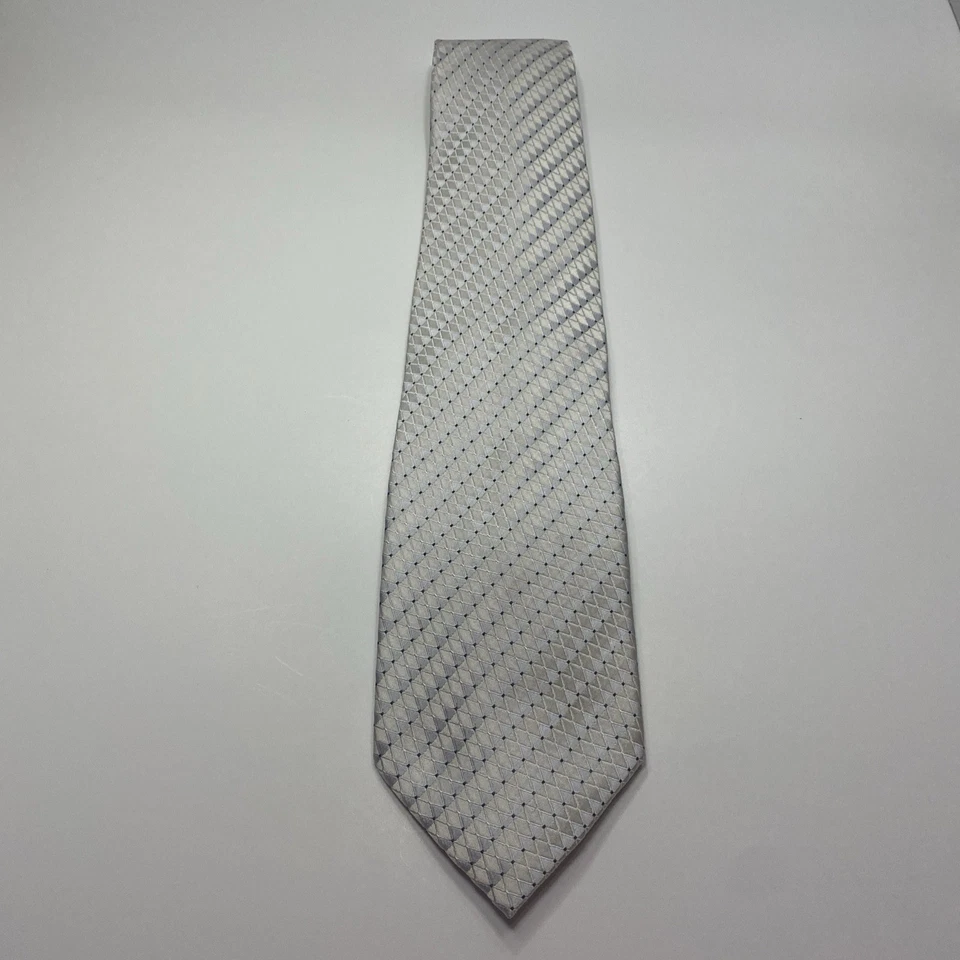 Steve Harvey Collection All Silk Hand Made In China  Men’s Necktie 63x4 - Image 2 of 4