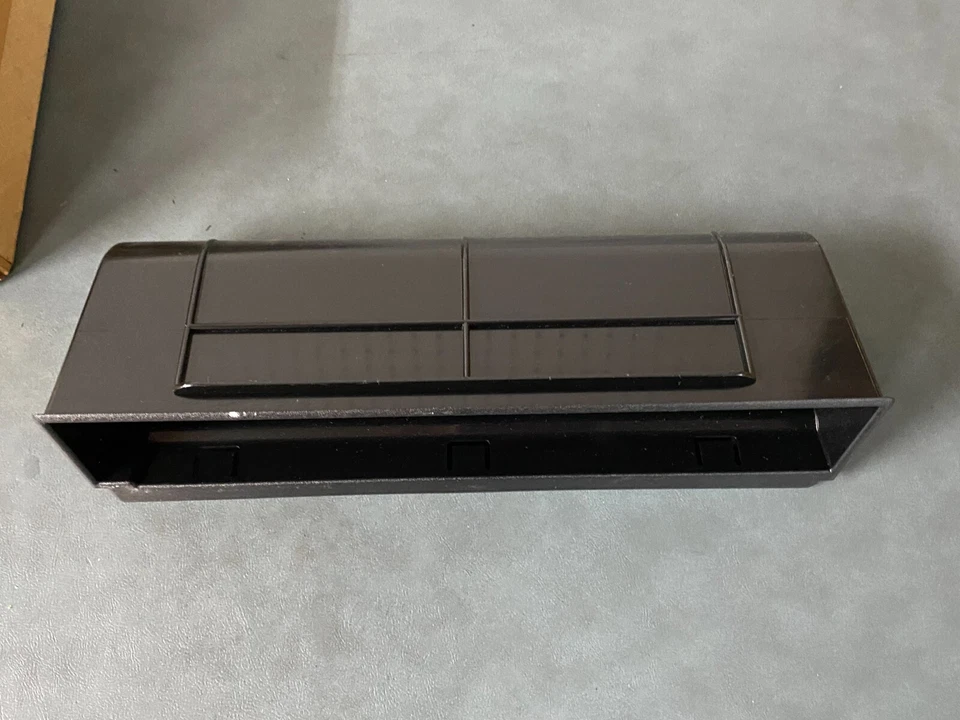 Оригинальная коробка отсека GM NOS 10144680 1990-1996 Oldsmobile Silhouette - Изображение 3 из 4