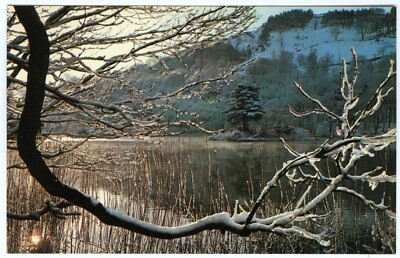 1970er Postkarte Rydal Wassersee im Winter Eis & Schnee Rothay Valley unbespielt