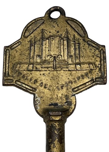 KEY to 1933 CHICAGO Worlds Fair “A Century Progress” Brass w/Gold Tone 8.5”x2.5” - Picture 4 of 16