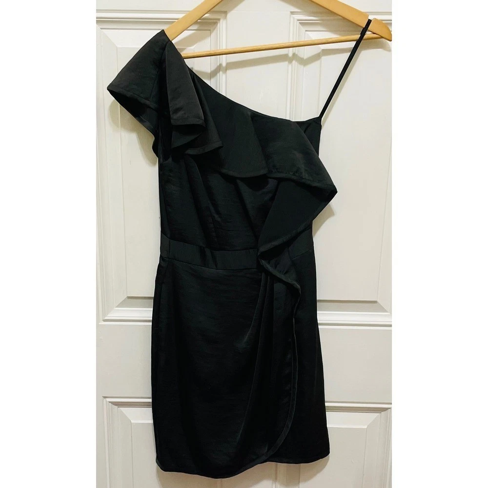 bcbgeneration black one shoulder dress BCBGeneration black velvet one shoulder mini dress large