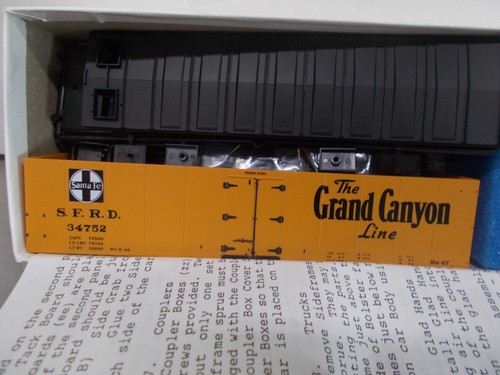 INTERMOUNTAIN ~ COCHE FRIGORÍFICO SANTA FE (GRAN CAÑÓN) # 34752 ~ KIT ~ ESCALA HO | Zustand: New