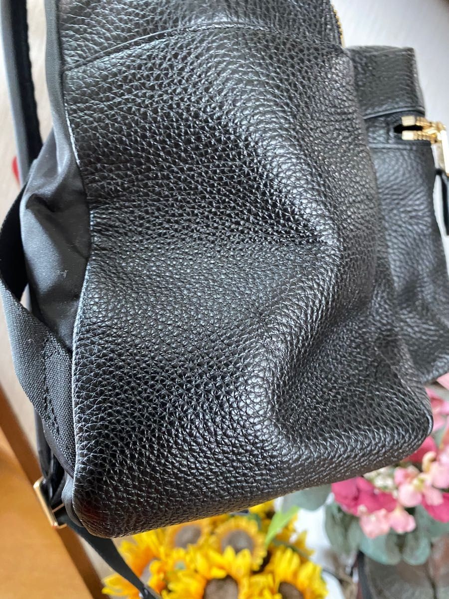 Coach extremely beautiful backpack - image 3