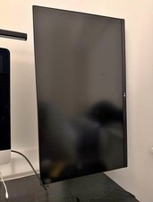LG 32" UltraFine Display Ergo 4K IPS LED Monitor w/ HDR10 Black 32UN880-B