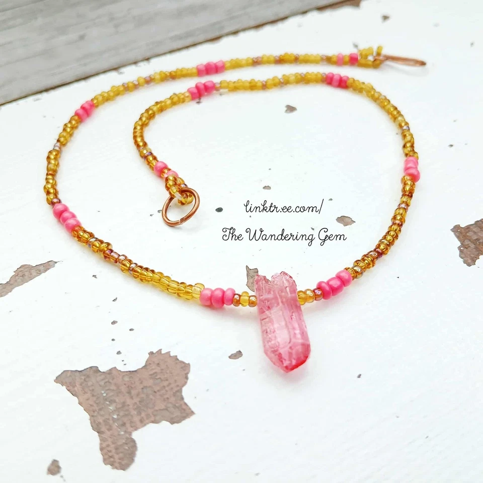 Delicado collar gargantilla con cuentas de cristal de cuarzo rosa, 14" Foto 2 de 4