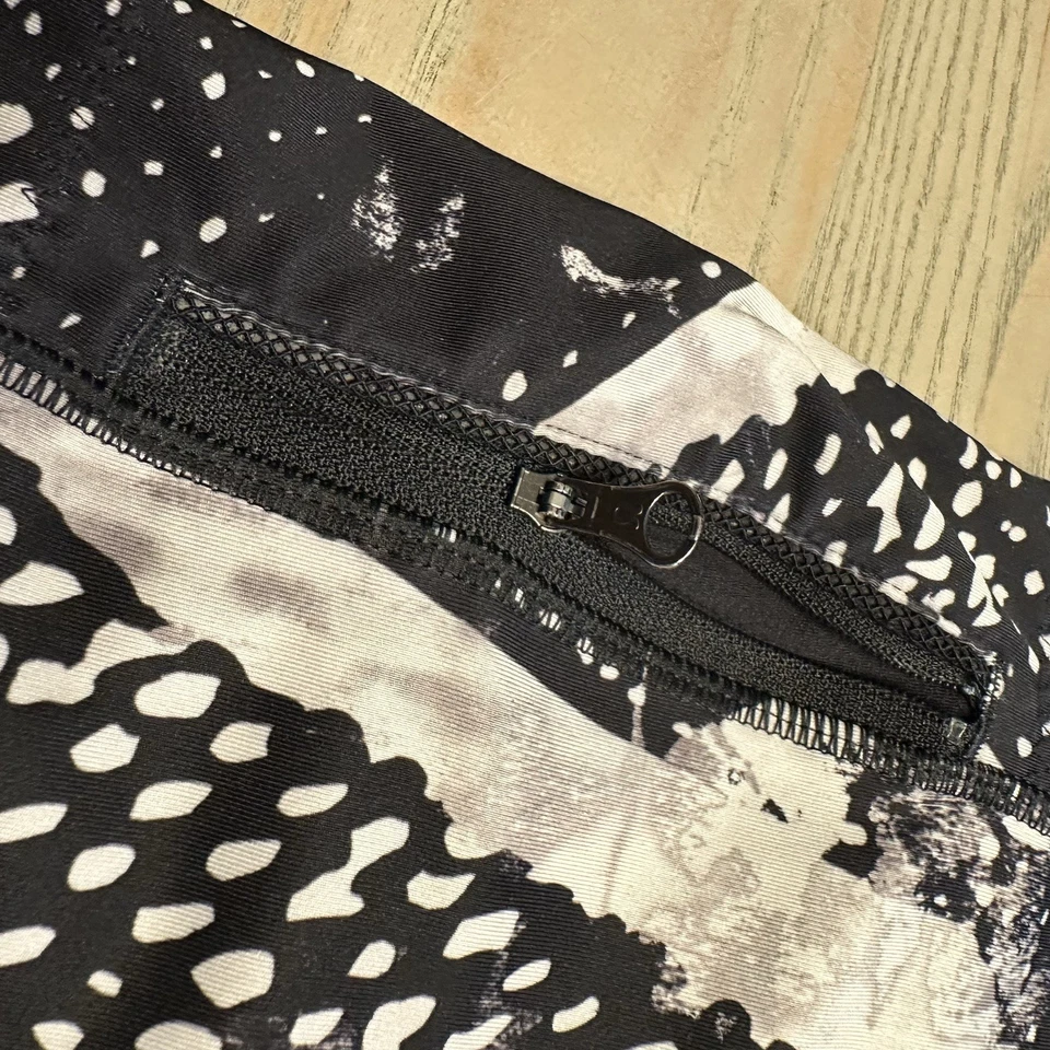 Lululemon Inspire Tight II Malla Completa Extreme Niebla Estática Talla 6 Negro Blanco Foto 4 de 4