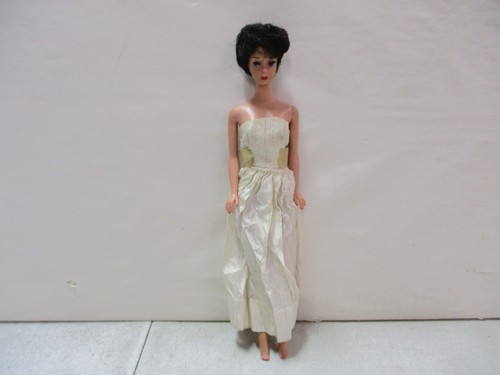 60er Jahre Barbie Puppe brünett