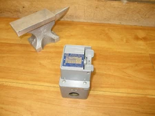 Square D 2510KW-2 *NEW* Manual Motor Starter Switch