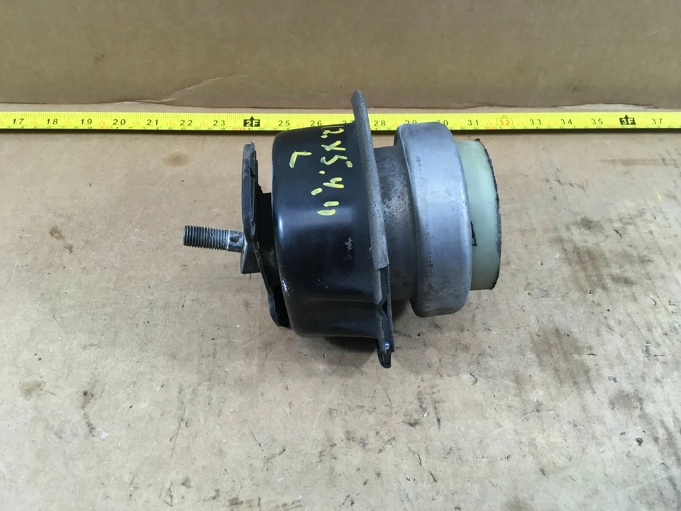 2012 BMW X5 X6 E70 E71 Left Side Engine Mount Bracket OEM . - Image 2 of 4