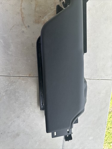 08-2014 Nissan GTR R35 Black Edition Center Console Arm Rest Assy GT-R OEM - Picture 7 of 7