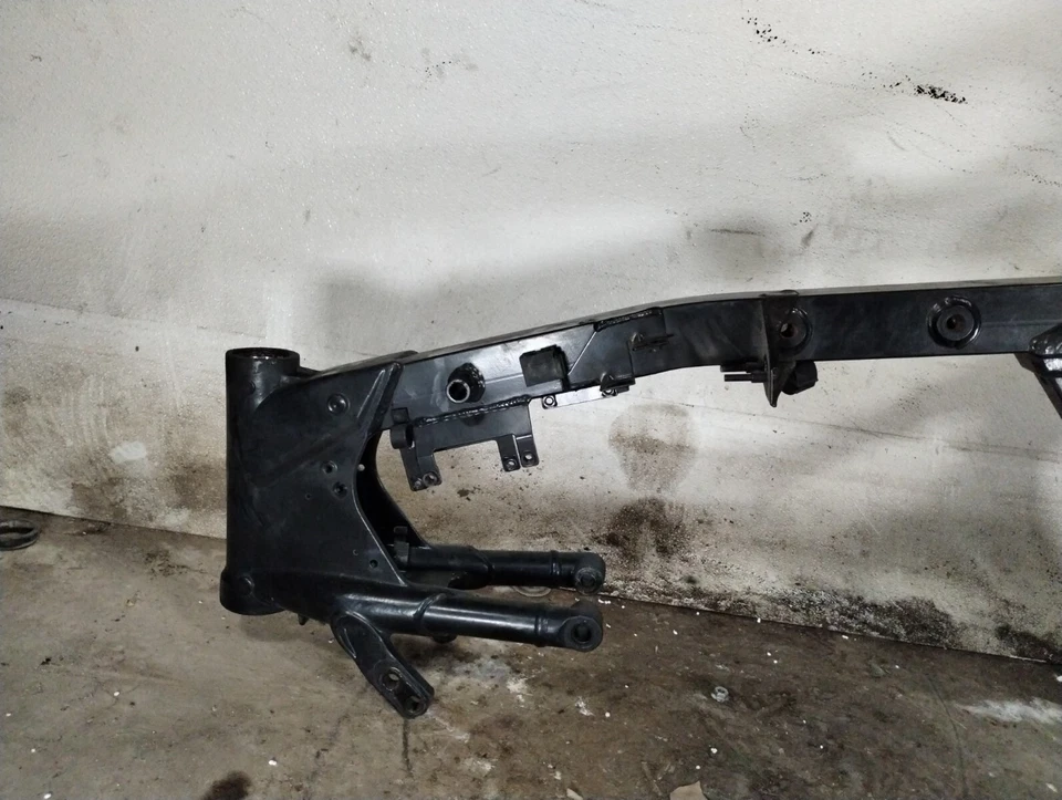 Triumph Bonneville America T100 2010 cuadro principal chasis recto Foto 2 de 4