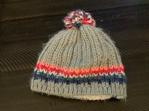 REI girls 7-14Y Pom Pom Beanie Ski Snow Winter Hat gray striped Fleece Lined - Picture 2 of 5