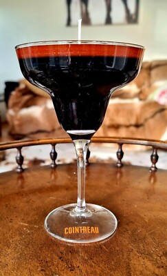 Upcycled Cointreau Glas, Schwarz & Orange Gel Wachs & Granatapfel Noir Duftkerze