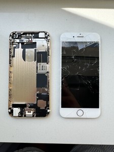 Apple iPhone 6 - Gold (Ohne Simlock) A1586 (CDMA + GSM)