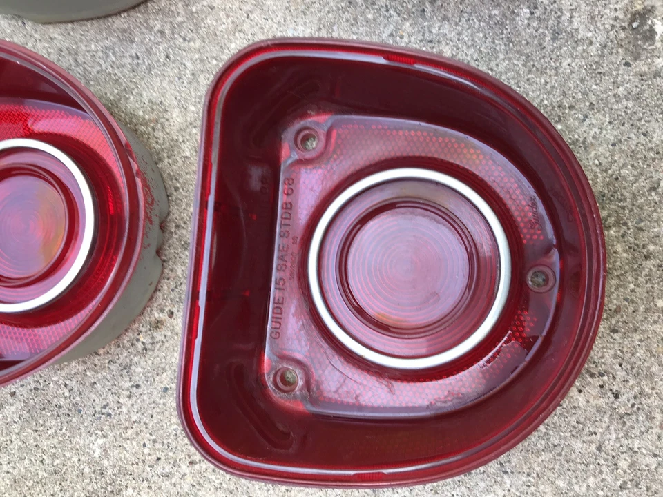 Chevy Impala Caprice 1968 parachoques trasero luz trasera lentes lámpara luz trasera BelAir OE Foto 4 de 4