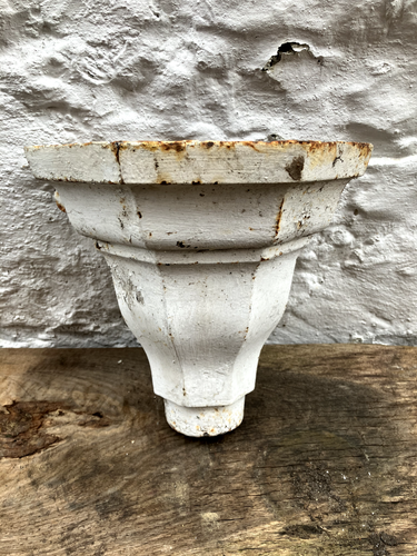 ANTIQUE VICTORIAN CAST IRON RAINWATER HOPPER GARDEN WALL POCKET PLANTER - Picture 2 of 14