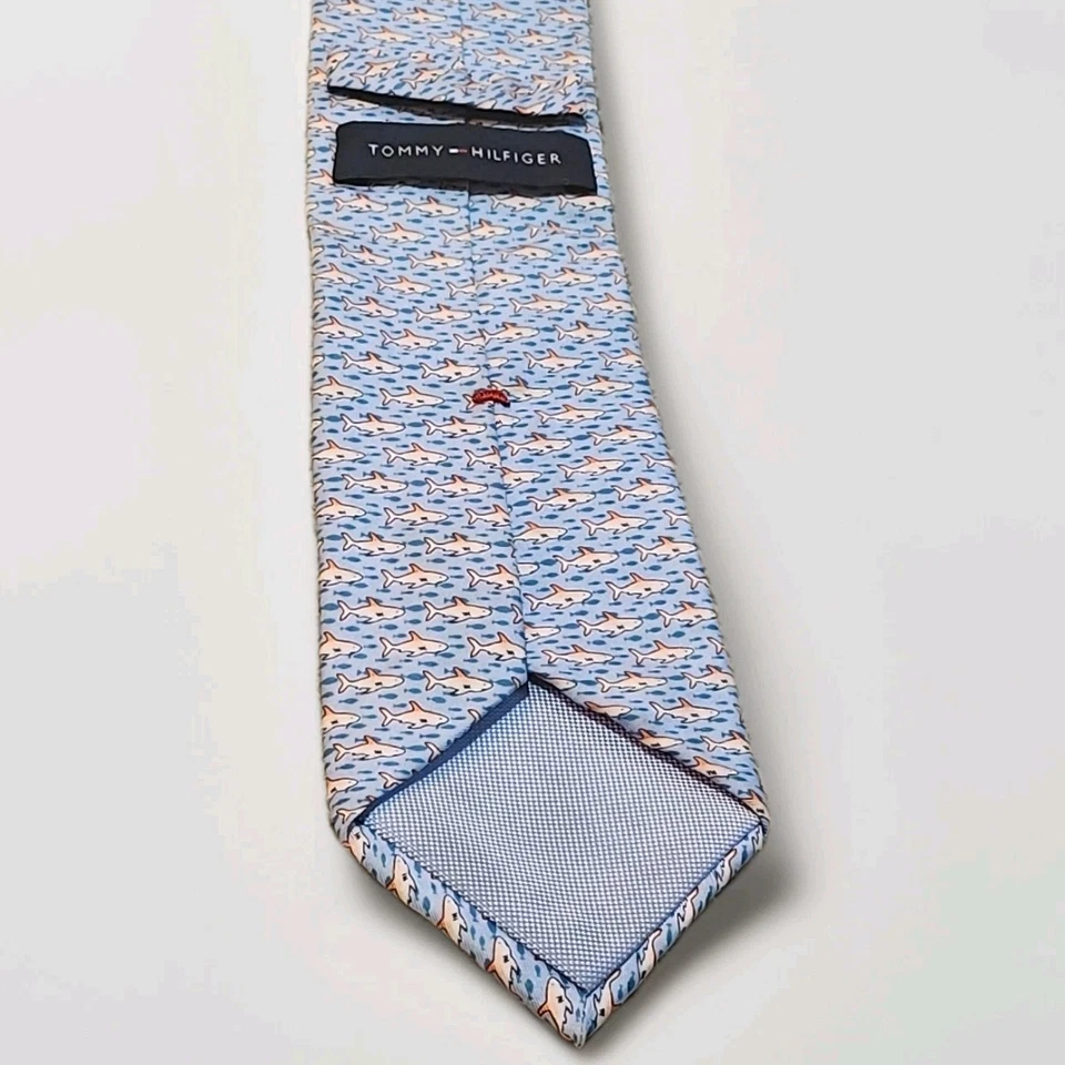 Tommy Hilfiger 100% Seda Hombre Corbata Azul Tiburones Pez 3"x58" Foto 3 de 4