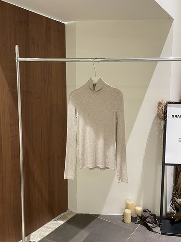 Autumn and Winter New Soft Wool Fashion Turtleneck Slim-fit Bottoming Shirt Top - Picture 10 of 12