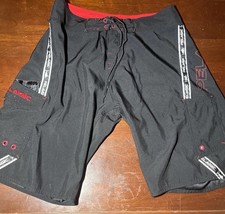 PELAGIC Brand Men  s Black/White Drawstring Board Shorts W/Pockets Sz 32 Great