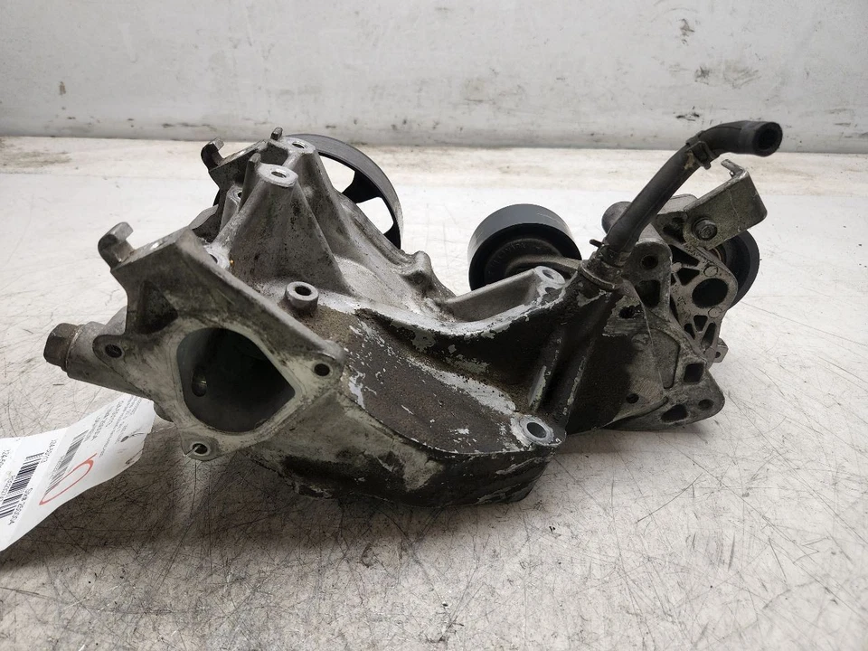 Carcasa de bomba de refrigerante Honda Civic SI 2006-2011 2,0 L OEM 19410-RBC-000 Foto 4 de 4