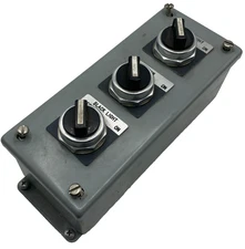 HOFFMAN E-3PB CONTROL PANEL ENCLOSURE W/ ALLEN BRADLEY AB 800T-H2 SER T