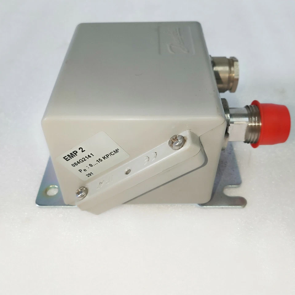Danfoss EMP 2 084G2141 / 0 - 15KP/CM2 - Photo 2/4