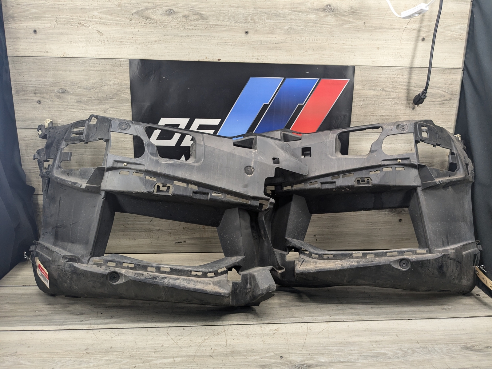 17-23 OEM BMW F90 G30 FRONT Left Right Bumper Fog Light Guide Bracket Mount PAIR