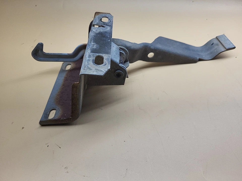 AMC 1965 1966 Ambassador Marlin and Rambler clásico capó pestillo Foto 4 de 4