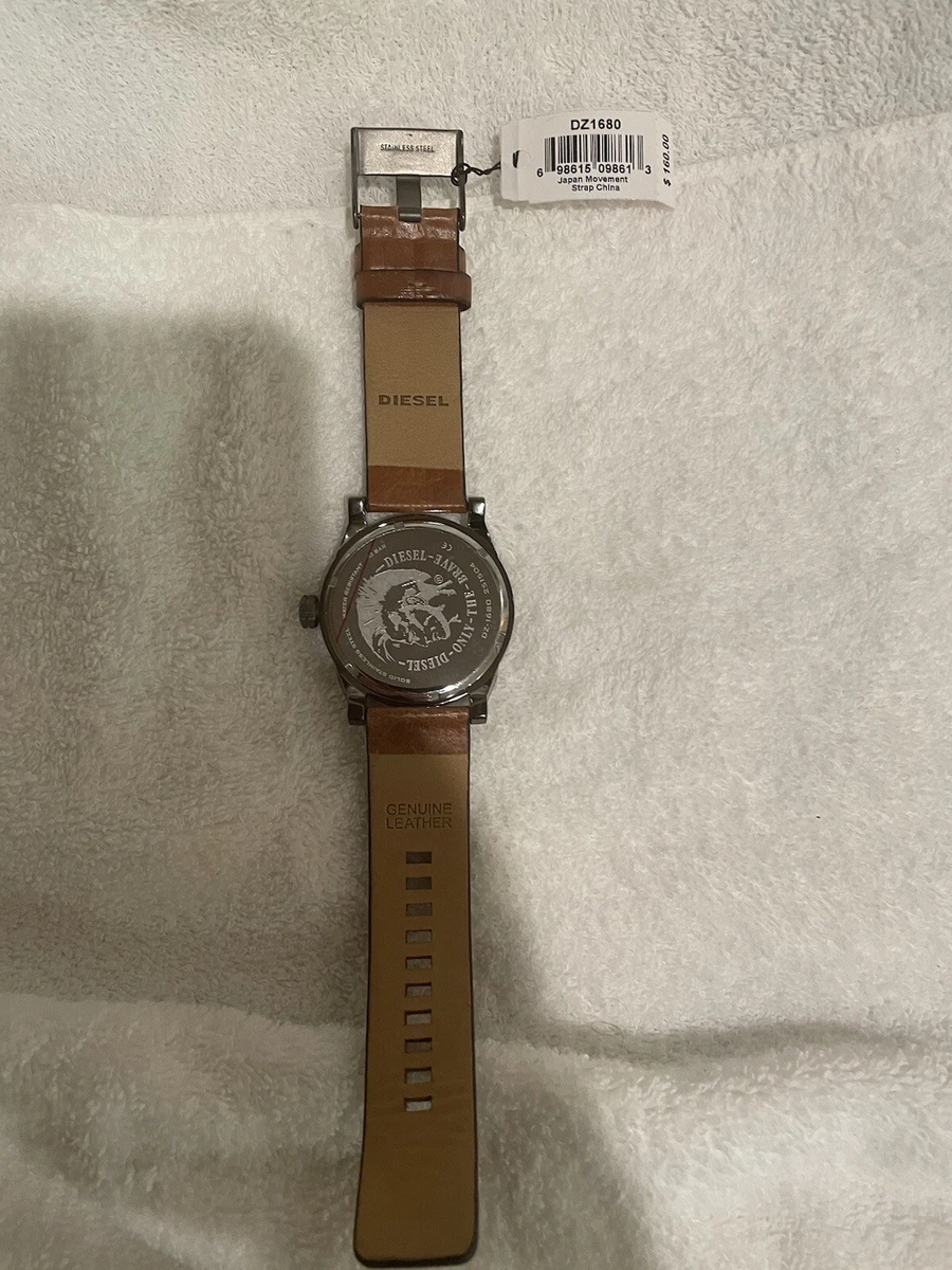 Diesel Orologio Master Chief da uomo, movimento LCD, cassa in silicone rosso da 44 mm con cinturino in silicone, DZ2159