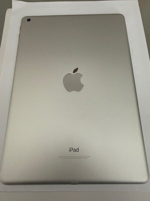 apple ipad 5th generation silver 32 gb wifi Excellent condition