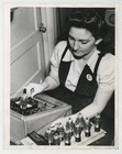 Female Navy Engineer 1942 High Tech Woman Vacuum Tubes WWII Type 1 Photo J15494 — photo 1